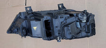 Load image into Gallery viewer, Frontscheinwerfer Audi Q7 4M0941005 Xenon Links Scheinwerfer Headlight