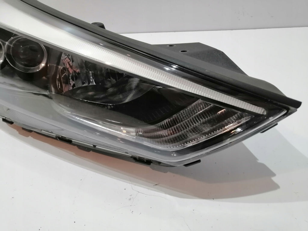 Frontscheinwerfer Hyundai Tucson R009D3032 Rechts Scheinwerfer Headlight