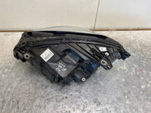 Laden Sie das Bild in den Galerie-Viewer, Frontscheinwerfer Mercedes-Benz W246 A2469065401 Rechts Scheinwerfer Headlight SCH6847970056mc
