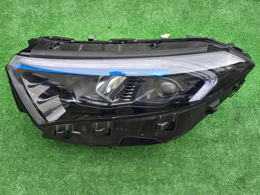 Frontscheinwerfer Mercedes-Benz Eqb A2439068900KZ Full LED Links Headlight SCH4127980415zi