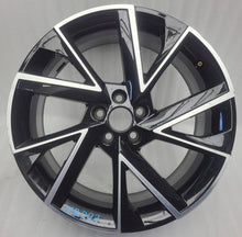 Laden Sie das Bild in den Galerie-Viewer, 1x Alufelge 18 Zoll 7.0" 5x100 39ET Glanz Schwarz 657601025G Skoda Scala Kamiq FEL6697870290wk