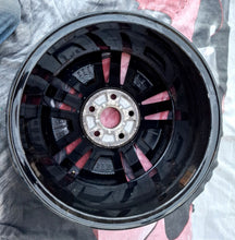 Load image into Gallery viewer, 1x Alufelge 16 Zoll 6.5" 5x112 46ET Glanz Silber 5GE601025 VW I Rim Wheel FEL2104349905ad