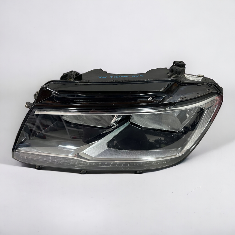 Frontscheinwerfer VW Tiguan 5NB941005B Links Scheinwerfer Headlight