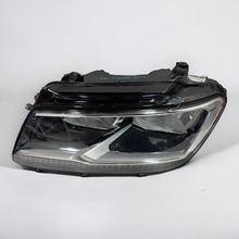 Laden Sie das Bild in den Galerie-Viewer, Frontscheinwerfer VW Tiguan 5NB941005B Links Scheinwerfer Headlight