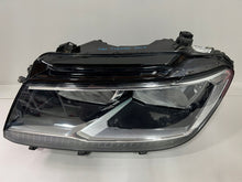 Laden Sie das Bild in den Galerie-Viewer, Frontscheinwerfer VW Tiguan 5NB941005B Links Scheinwerfer Headlight