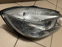 Laden Sie das Bild in den Galerie-Viewer, Frontscheinwerfer Skoda Fabia II Rechts Scheinwerfer Headlight