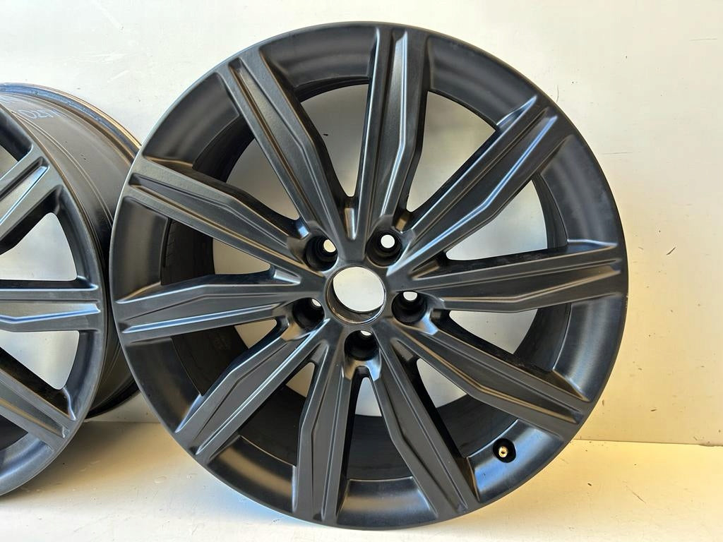 1x Alufelge 19 Zoll 8.0" 5x112 4K0601025M Audi A6 C8 Rim Wheel