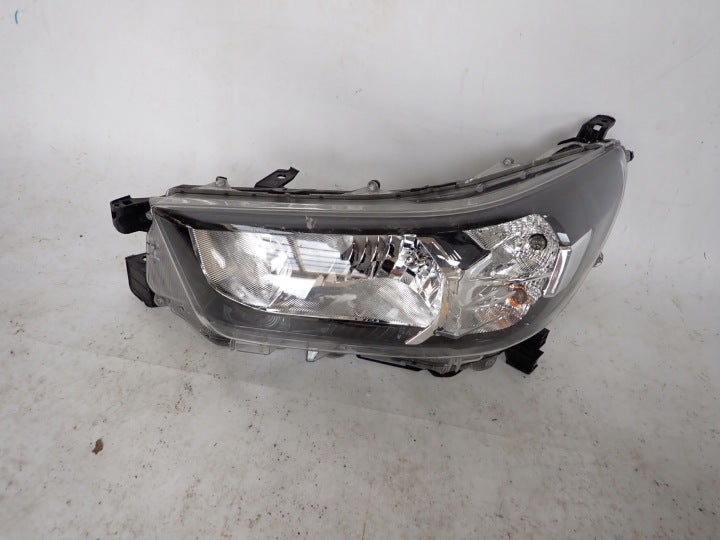 Frontscheinwerfer Toyota Hilux VIII Links Scheinwerfer Headlight SCH5838799751jb