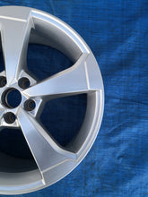 Load image into Gallery viewer, 1x Alufelge 19 Zoll 8.0" 5x112 49ET Glanz Silber 8V0601025CE Audi A3 Rim Wheel FEL2796639542fn