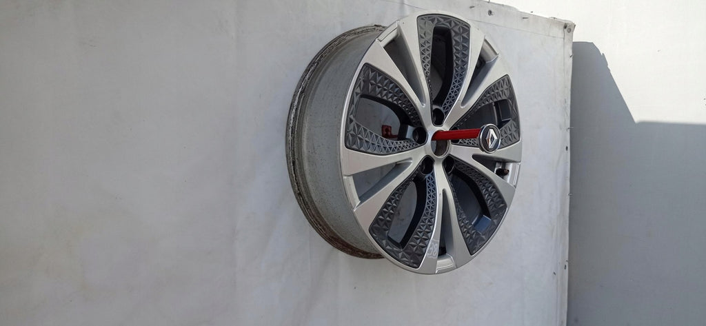 1x Alufelge 20 Zoll 6.5" 5x114.3 33ET Glanz Silber 403006686R Renault Scenic FEL9137916696sv