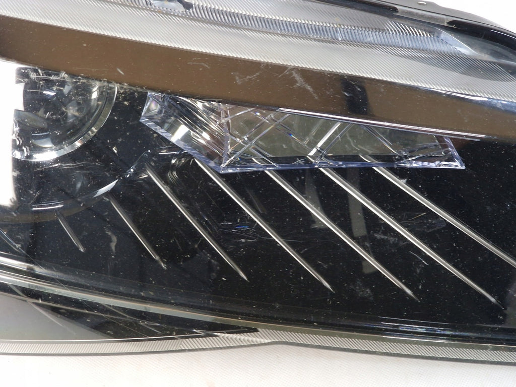 Frontscheinwerfer Skoda Superb III 3V1941016B Xenon Rechts Headlight