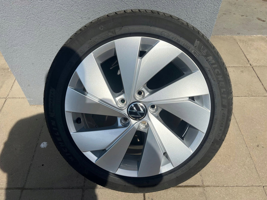 1x Alufelge 17 Zoll 5H0601025C VW Golf VIII I Rim Wheel FEL7769124211hb