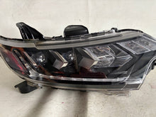 Laden Sie das Bild in den Galerie-Viewer, Frontscheinwerfer Mitsubishi Outlander I 4BX19-8301D3 ECM921-21E20 LED Rechts SCH1923532709mg