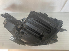 Laden Sie das Bild in den Galerie-Viewer, Frontscheinwerfer Renault Captur II 260601693R LED Ein Stück (Rechts oder Links) SCH5713845265cd