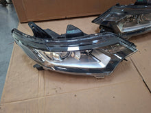 Laden Sie das Bild in den Galerie-Viewer, Frontscheinwerfer Mitsubishi Outlander III Ein Satz Scheinwerfer Headlight SCH9182672927qu