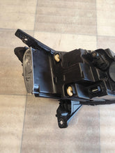 Laden Sie das Bild in den Galerie-Viewer, Frontscheinwerfer Renault Sandero 260602561R Links Scheinwerfer Headlight SCH1907671401kq