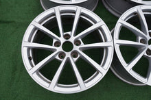 Load image into Gallery viewer, 4x Alufelge 17 Zoll 7.5" 5x112 36ET Glanz Silber 4K0601025 Audi A6 C7 B9 FEL8982817082xp