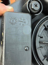 Load image into Gallery viewer, Frontscheinwerfer Hyundai Ix20 9210215 921021KXXX Rechts Scheinwerfer Headlight SCH8204914121dx