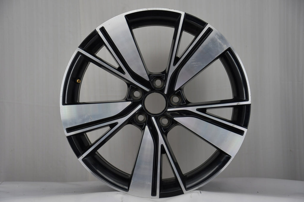1x Alufelge 18 Zoll 7.5" 5x112 51ET Glanz 5H0601025J VW Golf Viii Rim Wheel FEL8413047913gp