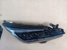 Laden Sie das Bild in den Galerie-Viewer, Frontscheinwerfer Toyota Chr C-Hr 81110-F4510-00 Full LED Rechts Headlight SCH4433302515zp