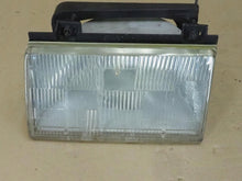 Load image into Gallery viewer, Frontscheinwerfer Ford A2218200266 Vorderseite Scheinwerfer Headlight