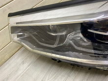 Load image into Gallery viewer, Frontscheinwerfer BMW 5 G31 G30 7439209 Links Scheinwerfer Headlight