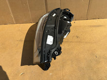 Load image into Gallery viewer, Frontscheinwerfer BMW IX I20 9851808 Laser Rechts Scheinwerfer Headlight SCH5259101997fz