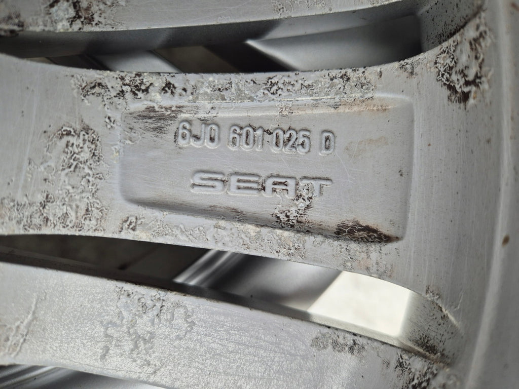 4x Alufelge 16 Zoll 7.0" 5x100 43ET Glanz Silber 6J0601025D Seat I Ibiza Toledo FEL4892162522em