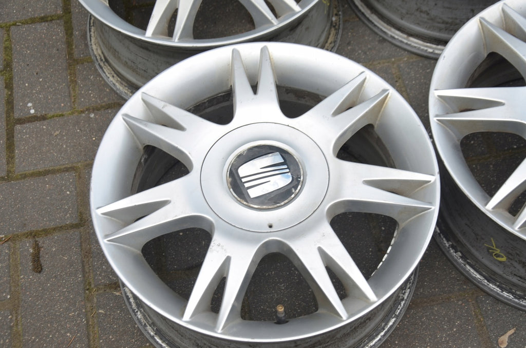 4x Alufelge 15 Zoll 6.0" 5x100 43ET Seat Ibiza Polo Rim Wheel FEL4520043095zw