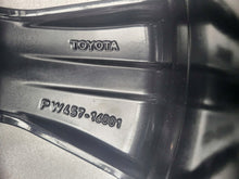 Laden Sie das Bild in den Galerie-Viewer, 1x Alufelge 17 Zoll 6.5" 5x114.3 35ET Glanz Silber PW457-16001 Toyota Corolla FEL5235692415qs