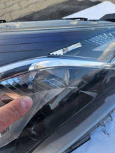 Load image into Gallery viewer, Frontscheinwerfer Toyota Yaris FX1G0S100 Rechts Scheinwerfer Headlight