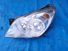 Laden Sie das Bild in den Galerie-Viewer, Frontscheinwerfer Opel Astra H 1EG270370-41 Links Scheinwerfer Headlight SCH3759094230hh