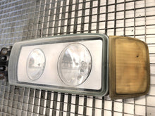 Laden Sie das Bild in den Galerie-Viewer, Frontscheinwerfer Iveco 598445 Links Scheinwerfer Headlight