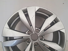 Load image into Gallery viewer, 1x Alufelge 18 Zoll 7.5" 5x112 50ET Glanz Silber 10A071498 VW Rim Wheel FEL3937967752mj