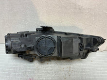 Laden Sie das Bild in den Galerie-Viewer, Frontscheinwerfer Audi A3 8V0941043E Xenon Links Scheinwerfer Headlight SCH6451019735cw