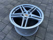 Laden Sie das Bild in den Galerie-Viewer, 1x Alufelge 19 Zoll 11.5&quot; 5x130 76ET 99136256000 Porsche Carrera Rim Wheel