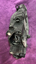 Laden Sie das Bild in den Galerie-Viewer, Frontscheinwerfer Seat Altea 5P1941753 Xenon Links Scheinwerfer Headlight