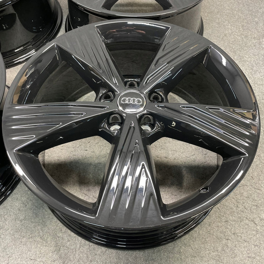 4x Alufelge 19 Zoll 8.0" 5x112 45ET Glanz Schwarz 89A601025B Audi E-Tron FEL6026317354nq
