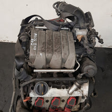 Laden Sie das Bild in den Galerie-Viewer, Motor Audi BDW 2.4 177PS 130kW Benzin Engine Unkomplett