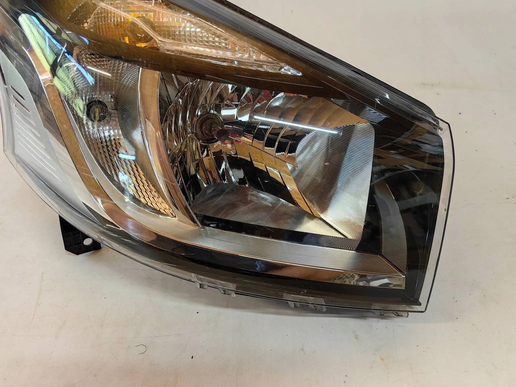 Frontscheinwerfer Renault Trafic 260109424R Rechts Scheinwerfer Headlight