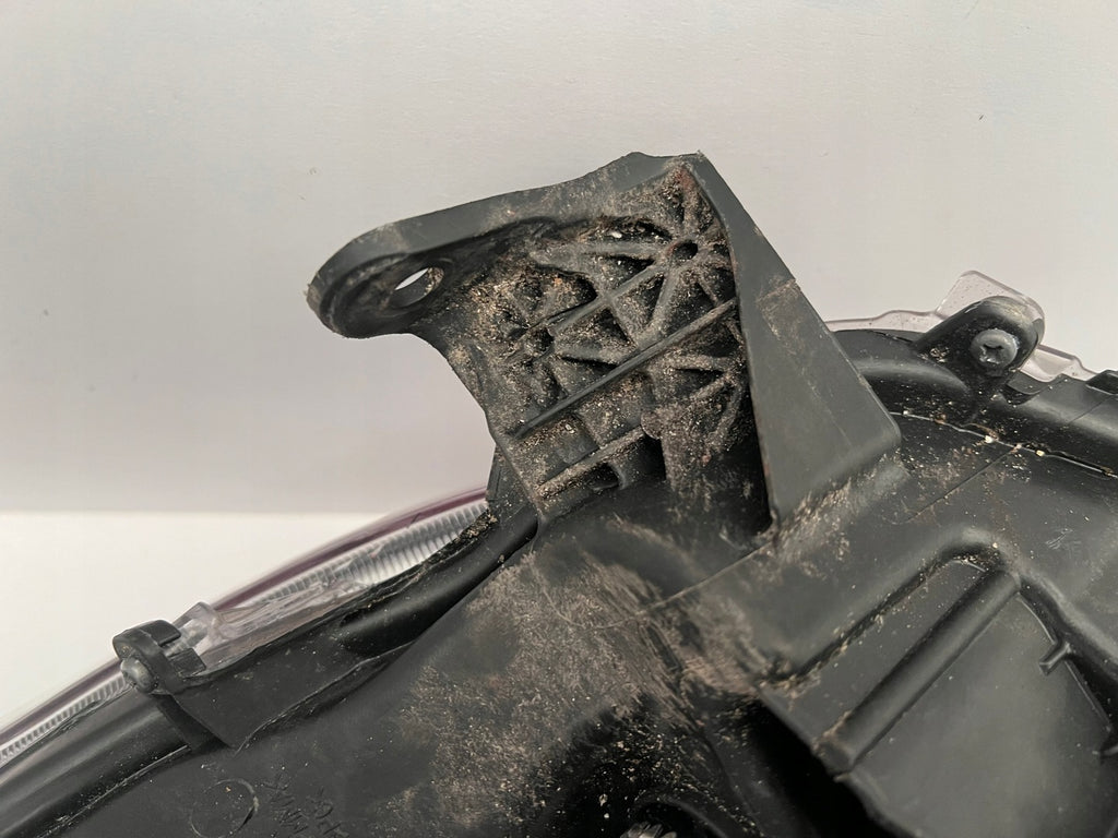 Frontscheinwerfer Toyota 4 Yaris KO-8EU Rechts Scheinwerfer Headlight