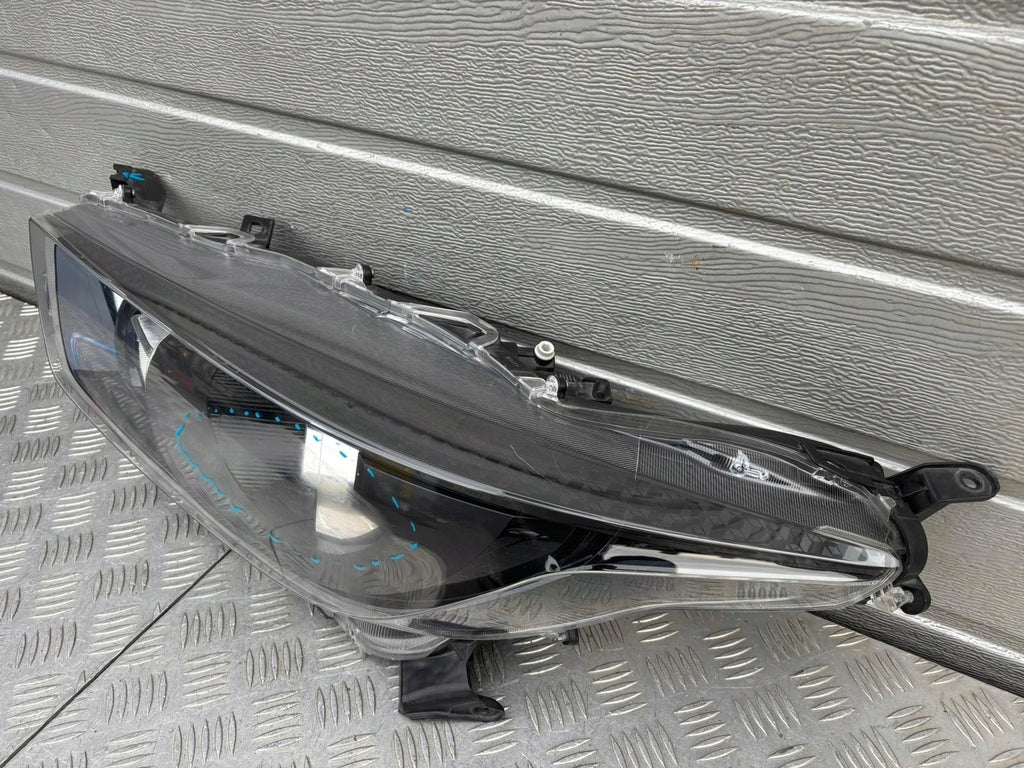 Frontscheinwerfer Toyota Yaris Links Scheinwerfer Headlight SCH2059269561ks
