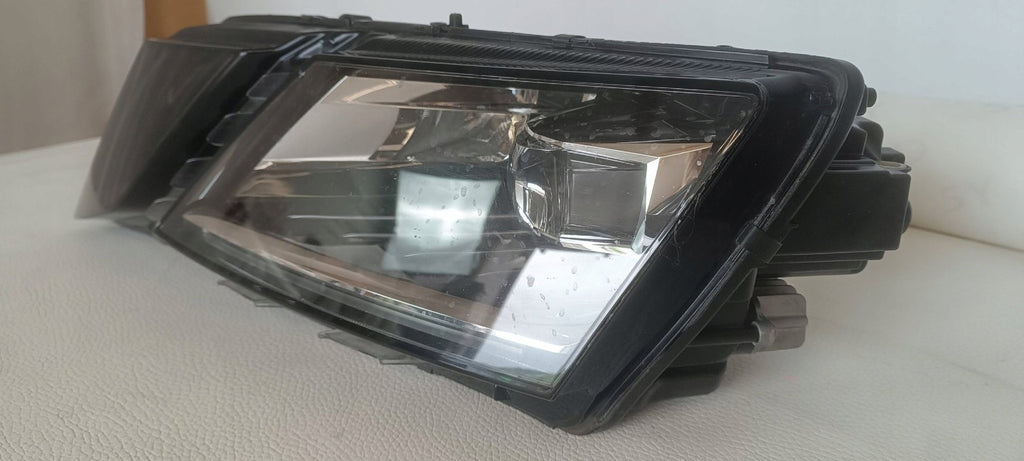 Frontscheinwerfer Skoda Octavia III 030110423100 Links Scheinwerfer Headlight SCH4895864713mj