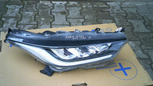 Load image into Gallery viewer, Frontscheinwerfer Toyota Yaris LED Rechts Scheinwerfer Headlight
