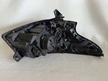 Laden Sie das Bild in den Galerie-Viewer, Frontscheinwerfer Opel Vivaro B Trafic III 260605173R Links Headlight SCH9193236679tb