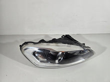 Load image into Gallery viewer, Frontscheinwerfer Volvo Xc60 13895435843 Rechts Scheinwerfer Headlight SCH1721834492bw