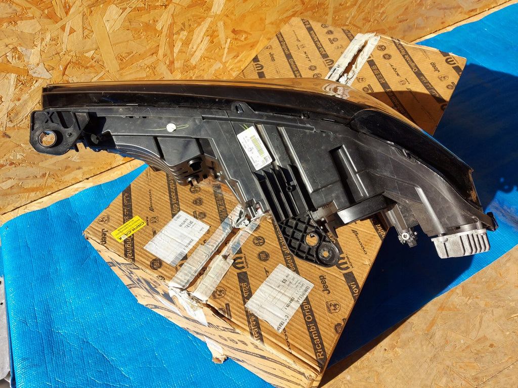 Frontscheinwerfer Alfa Romeo Stelvio 505639590 Xenon Rechts Headlight SCH6091490268jz