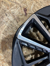 Laden Sie das Bild in den Galerie-Viewer, 1x Alufelge 17 Zoll 7.0&quot; 4x100 54ET Glanz Grau 52910-Q0500 Hyundai I Mg