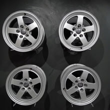 Laden Sie das Bild in den Galerie-Viewer, 4x Alufelge 16 Zoll 7.0" 5x112 35ET Glanz Silber 8W0601025 Audi C7 A4 B8 FEL2395948803df