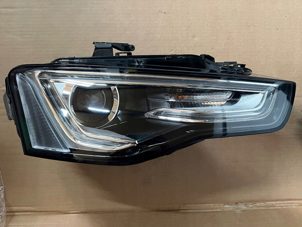 Frontscheinwerfer Audi A5 8T0941005C 8T0941006C Xenon Ein Satz Headlight